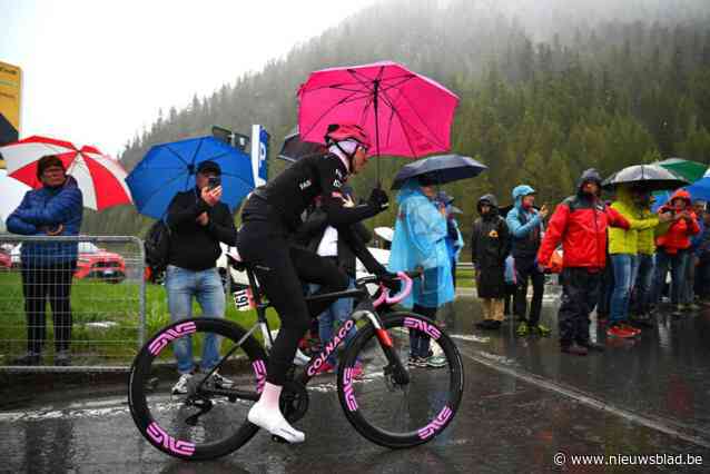 Giro schrapt op vraag van renners omstreden Umbrailpas, bergrit wordt ingekort en start wordt verplaatst omwille van het slechte weer