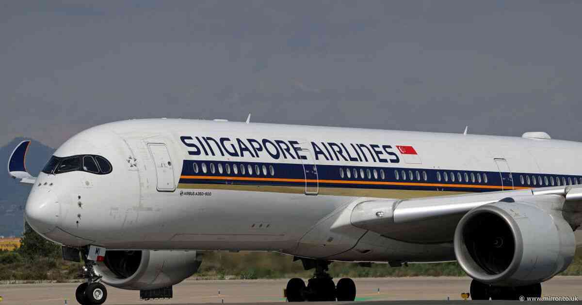 Singapore Airlines LIVE: One dead after turbulence forces plane to drop 6,000ft 'due to air pocket'