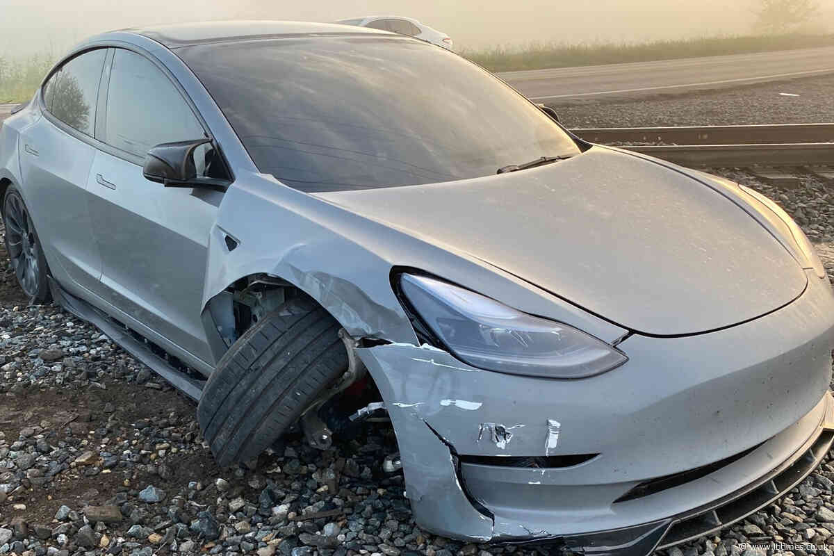 Self-Driving Tesla Nearly Hits Oncoming Train, Raises New Concern On Car's Safety