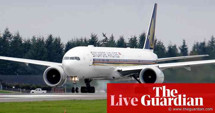Singapore Airlines plane reportedly fell 6,000 ft in three minutes – latest updates