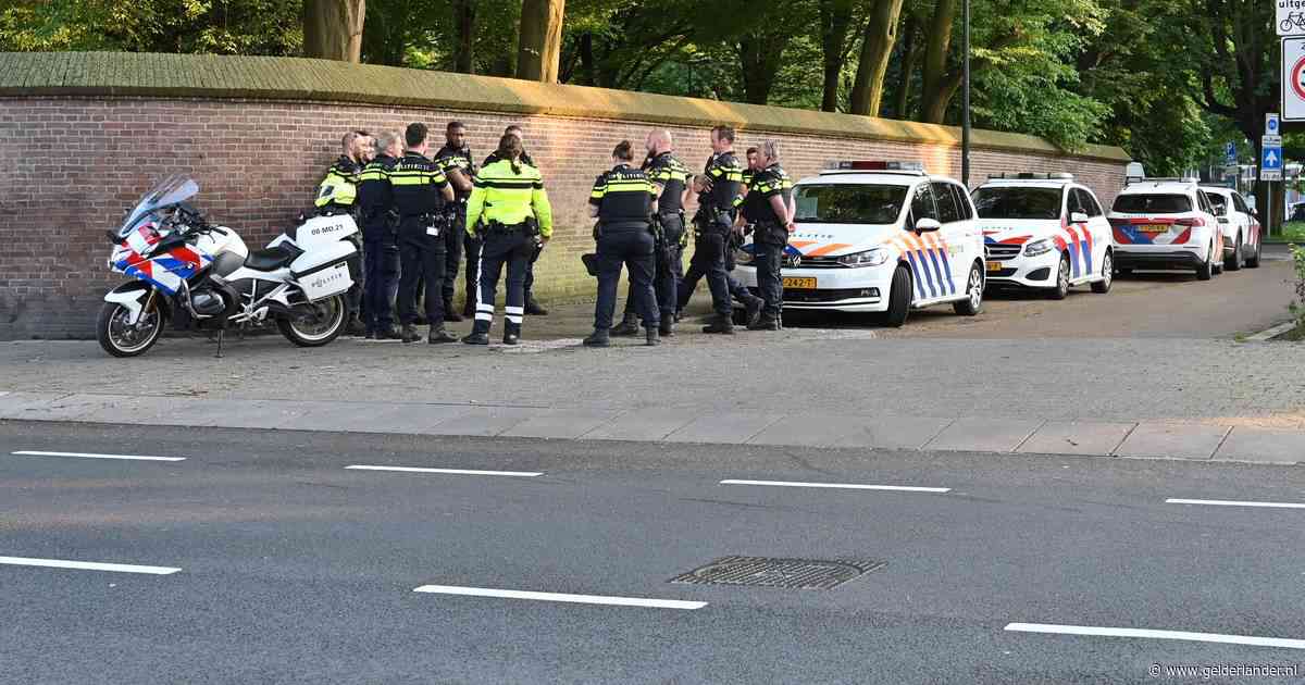 Politiehelikopter boven Breda zocht naar beruchte groep jongeren: nu weer man met mes bedreigd