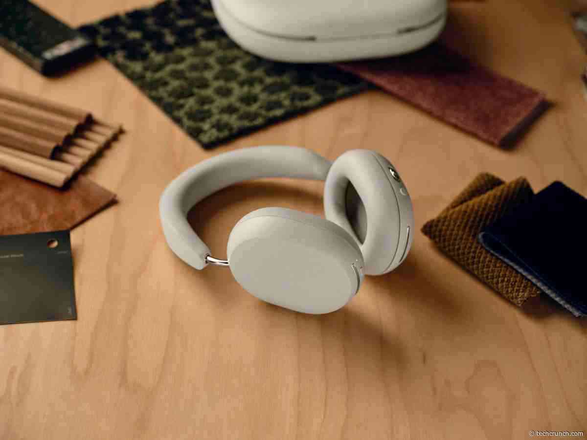 Sonos finally made some headphones