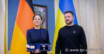 Ukraine-Krieg: Unangekündigter Kiew-Besuch: Selenskyj verleiht Baerbock Verdienstorden der Ukraine