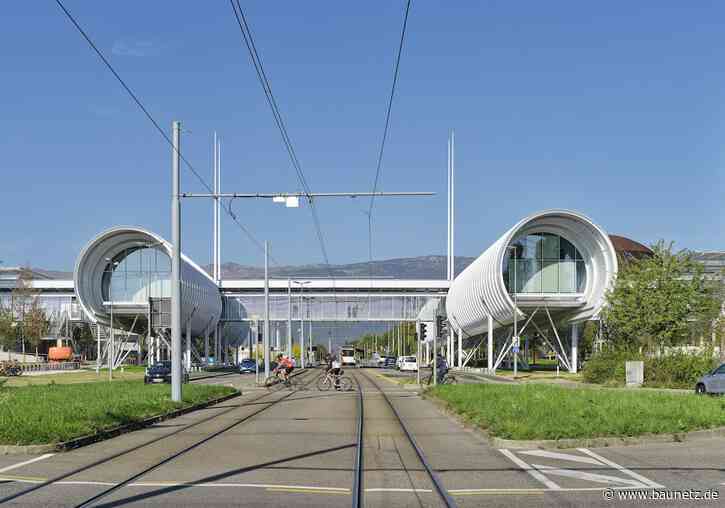 Doppelröhre über schnellen Teilchen
 - CERN-Besucherzentrum in Genf von Renzo Piano Building Workshop