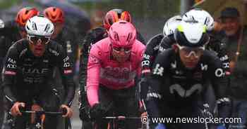 LIVE Giro d’Italia | Kopgroep begint met kleine voorsprong aan klimwerk in ingekorte etappe