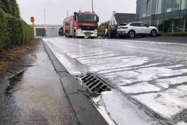 Lekkende benzinetank in Kleine Waregemsestraat