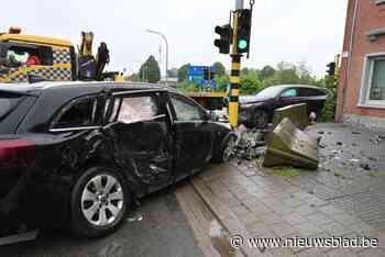 Opnieuw zwaar ongeval op kruispunt Mellestraat-R8