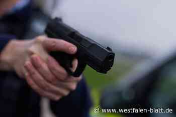 Mann bedroht mehrere Menschen in Bielefelder City mit Waffe