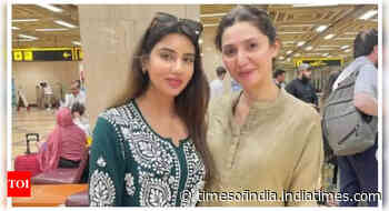 Mahira meets her lookalike at the airport; fans REACT