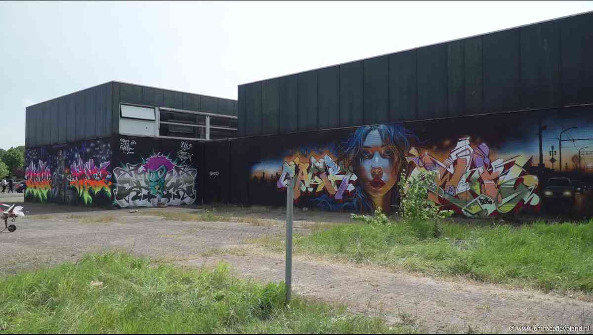 Lelystad - Graffiti-spuiters kunnen hun gang gaan op oude Arcusgymzaal