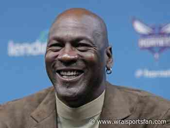 Buyer pays $925,000 for highest-selling Michael Jordan rookie card, report says