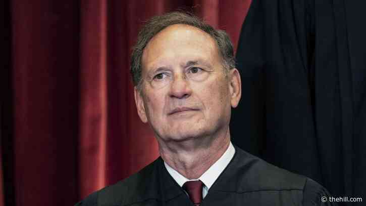 Dozens of House Democrats urge Alito to recuse himself from Jan. 6 cases