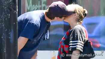 It's love! Emma Roberts and her boyfr