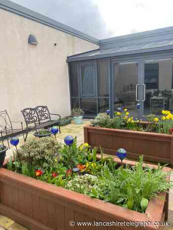 Taylor Wimpey donates £500 to Rossendale Hospice garden