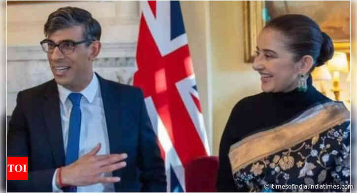 Manisha Koirala meets with UK PM Rishi Sunak - Pic