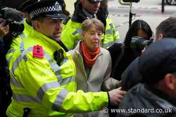 Paula Vennells mobbed by photographers ahead of her Post Office Horizon inquiry appearance