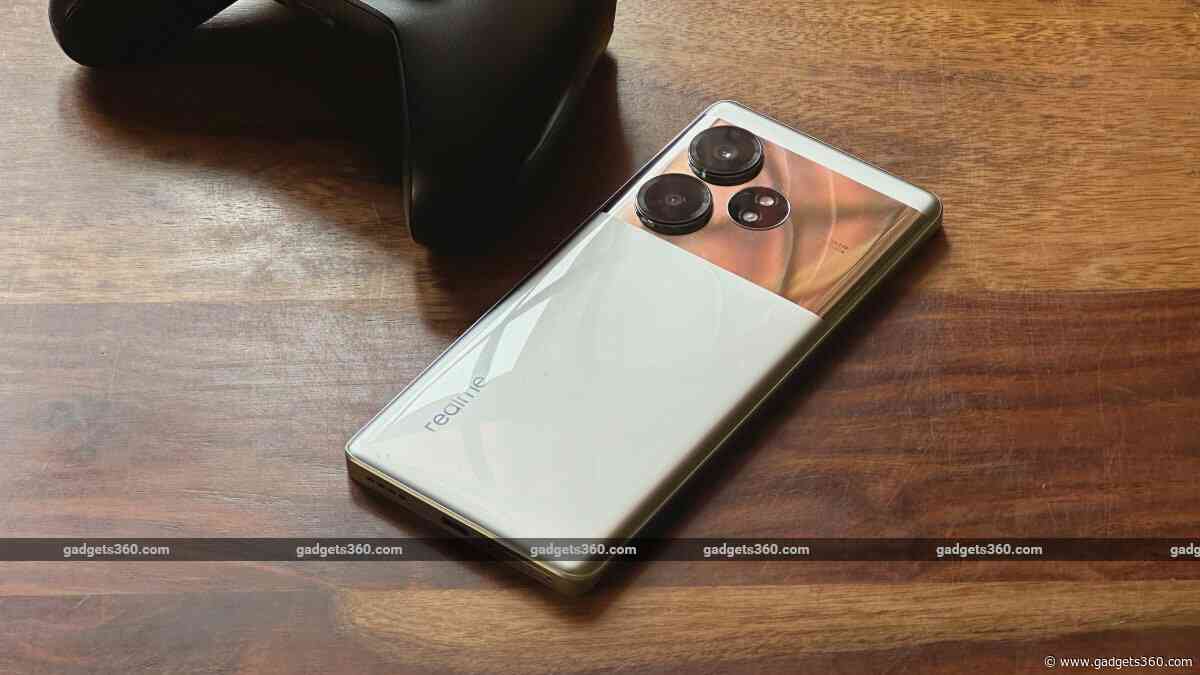 Realme GT 6T First Impressions: Geared for Gaming