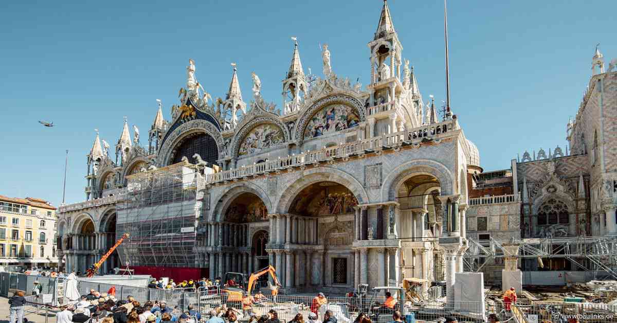 Fischer Injektionsmörtel an Glasbarrieren am Markusdom in Venedig