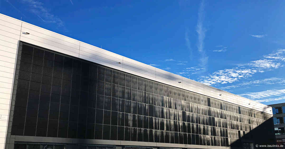 BWM Fassadensysteme realisiert großflächige Solarfassade in Iggensbach
