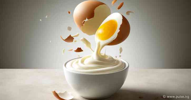 How to turn boiled eggs into mayonnaise