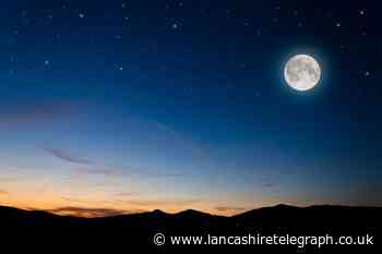 How to see the Flower Moon in Lancashire - photography tips