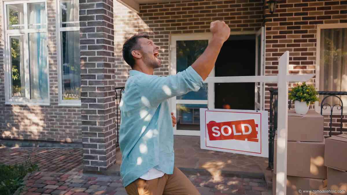Sell Your House FASTER: Avoid These 15 Costly Mistakes