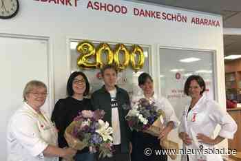 Liesbet en Dirk in de bloemen gezet als tweeduizendste ‘donordate’