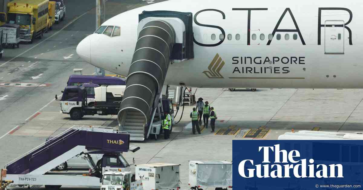 Singapore PM promises ‘thorough investigation’ after severe turbulence on flight from London