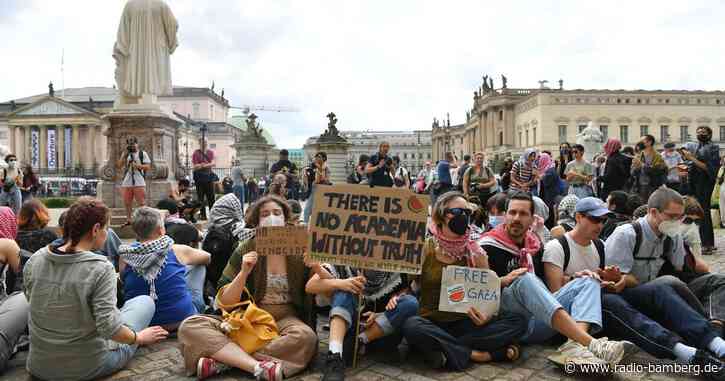 Aktivisten besetzen Räume in Berliner Humboldt-Uni