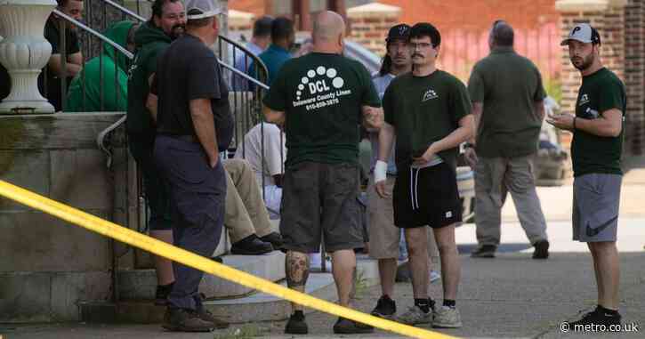 Disgruntled ex-employee shoots dead two co-workers at linen shop