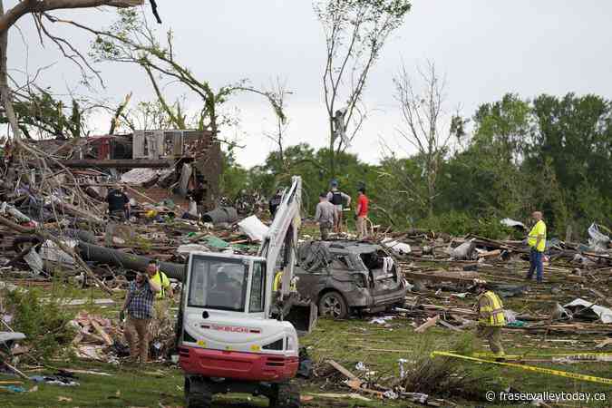 Authorities still conducting search, rescue after tornado slams Iowa; at least 1 dead