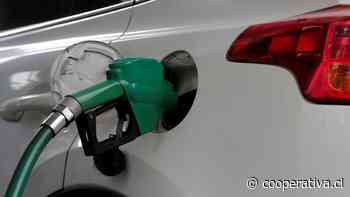 Precio de las bencinas bajará 30 pesos este jueves