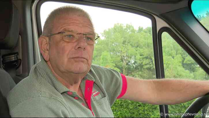 Lelystad - Na zijn pensioen is Peter nu chauffeur voor mensen met hersenletsel: 'Doet me hartstikke goed'