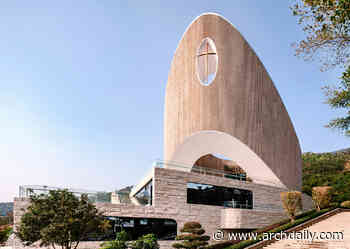 Mountain Church of Julong / INUCE • Dirk U. Moench