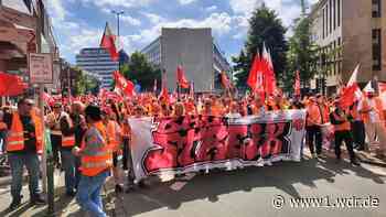 Düsseldorf: Streik und Demo der IG Bau