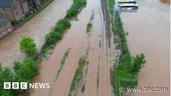 Flooding causes major travel disruption