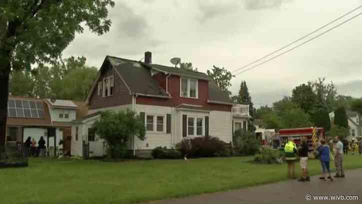 Lightning strikes West Seneca house, sparking fire