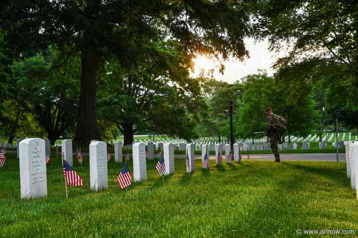 Photos: Soldiers honor fallen with 260,000 flags at Arlington National Cemetery