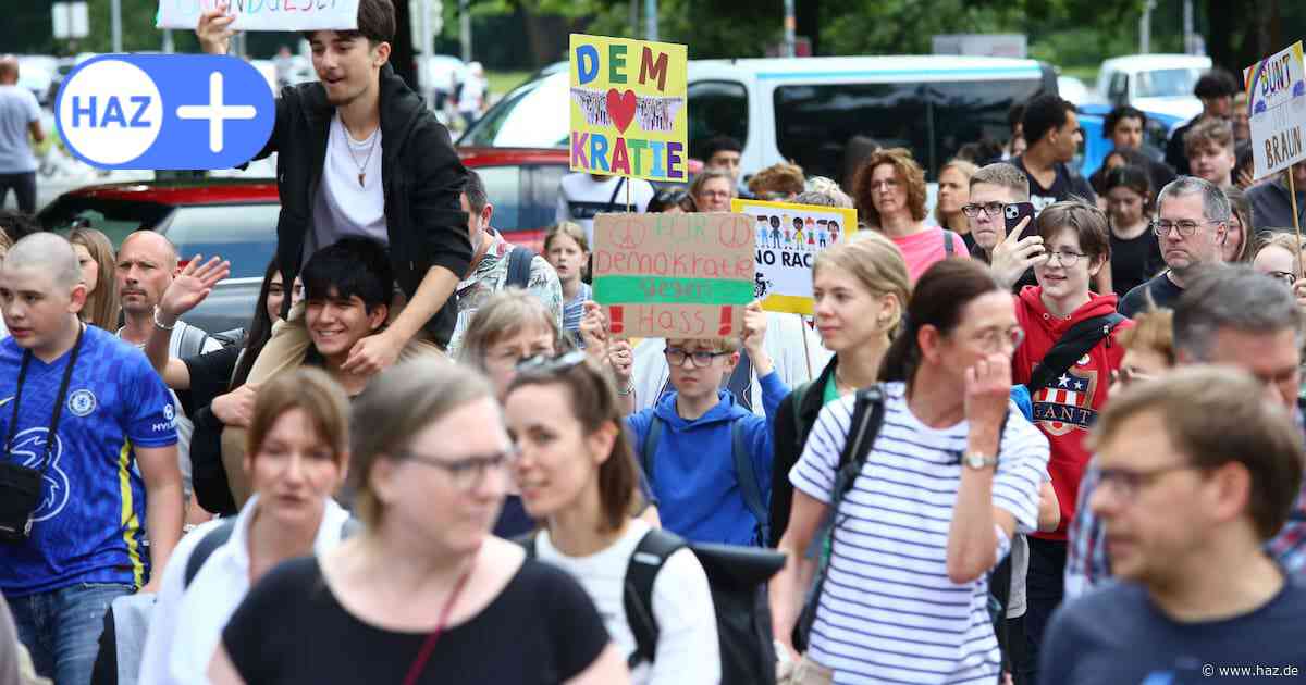 75 Jahre Grundgesetz: 3500 Menschen marschieren in Hannover für die Demokratie