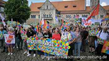 Braunschweig: Grundgesetz-Kundgebung mit viel Prominenz