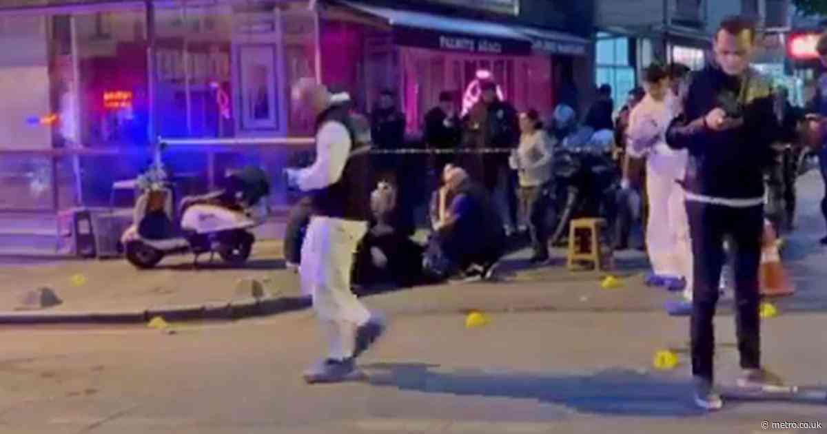 Three people killed in a gun fight in a café