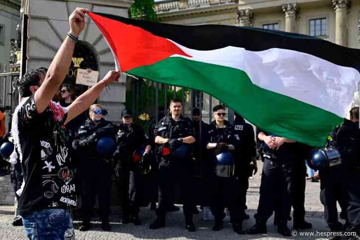 الشرطة تفرق داعمين لغزة في برلين