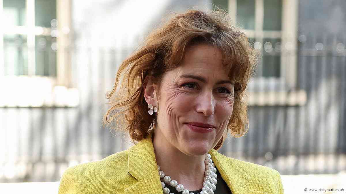 Health Secretary Victoria Atkins commits to banning private gender clinics from prescribing puberty blockers to children