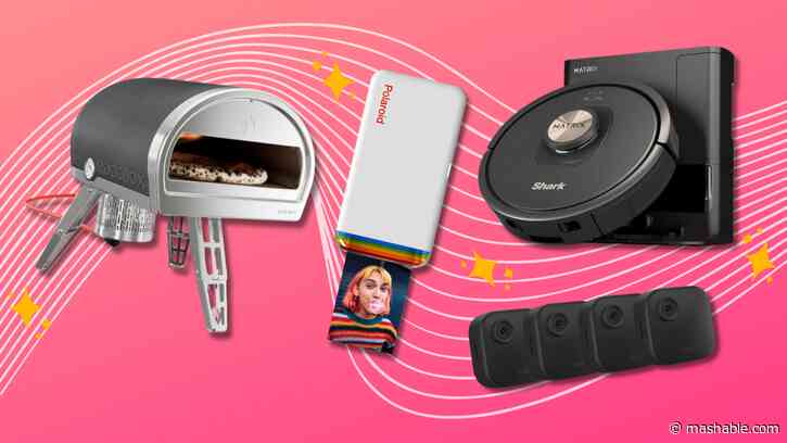 Amazon deal of the day: Print pocket-sized photos anywhere with 39% off the Polaroid Hi-Print
