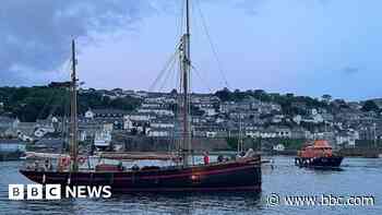 Historic sailing boat rescued in 10-hour operation