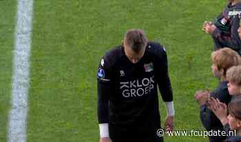 Jasper Cillessen verlaat huilend het veld na cruciale blunder tegen Go Ahead Eagles