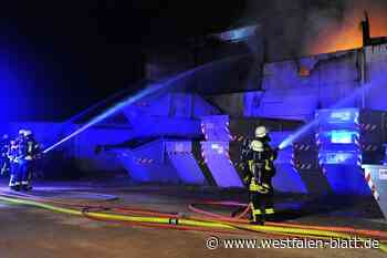 Löhne: Hallenbrand bei Entsorgungsunternehmen in Gohfeld