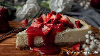 Ein Stück Big Apple: New York Cheesecake mit Erdbeersauce zum Verlieben