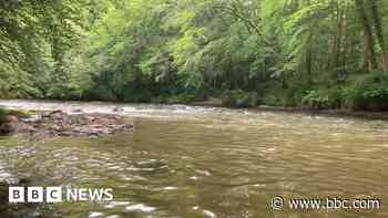 River pollution 'do not swim' warnings removed