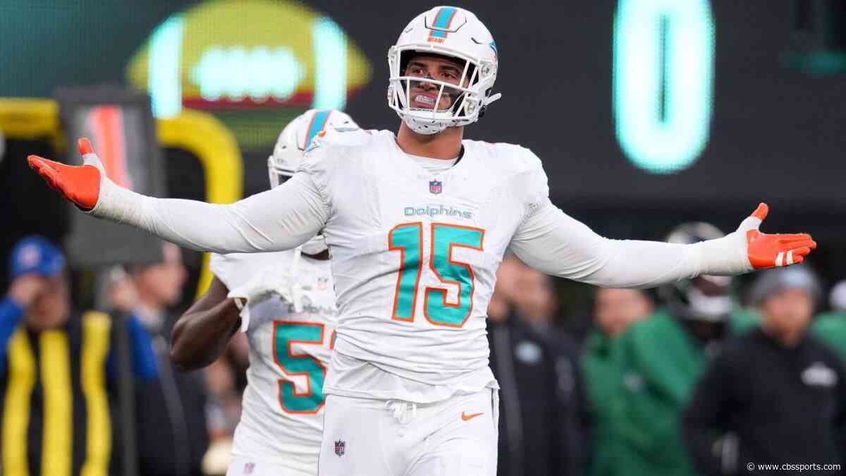 LOOK: Dolphins' Jaelan Phillips finds iguana in his toilet: 'This is some Florida s--- if I've ever seen it'